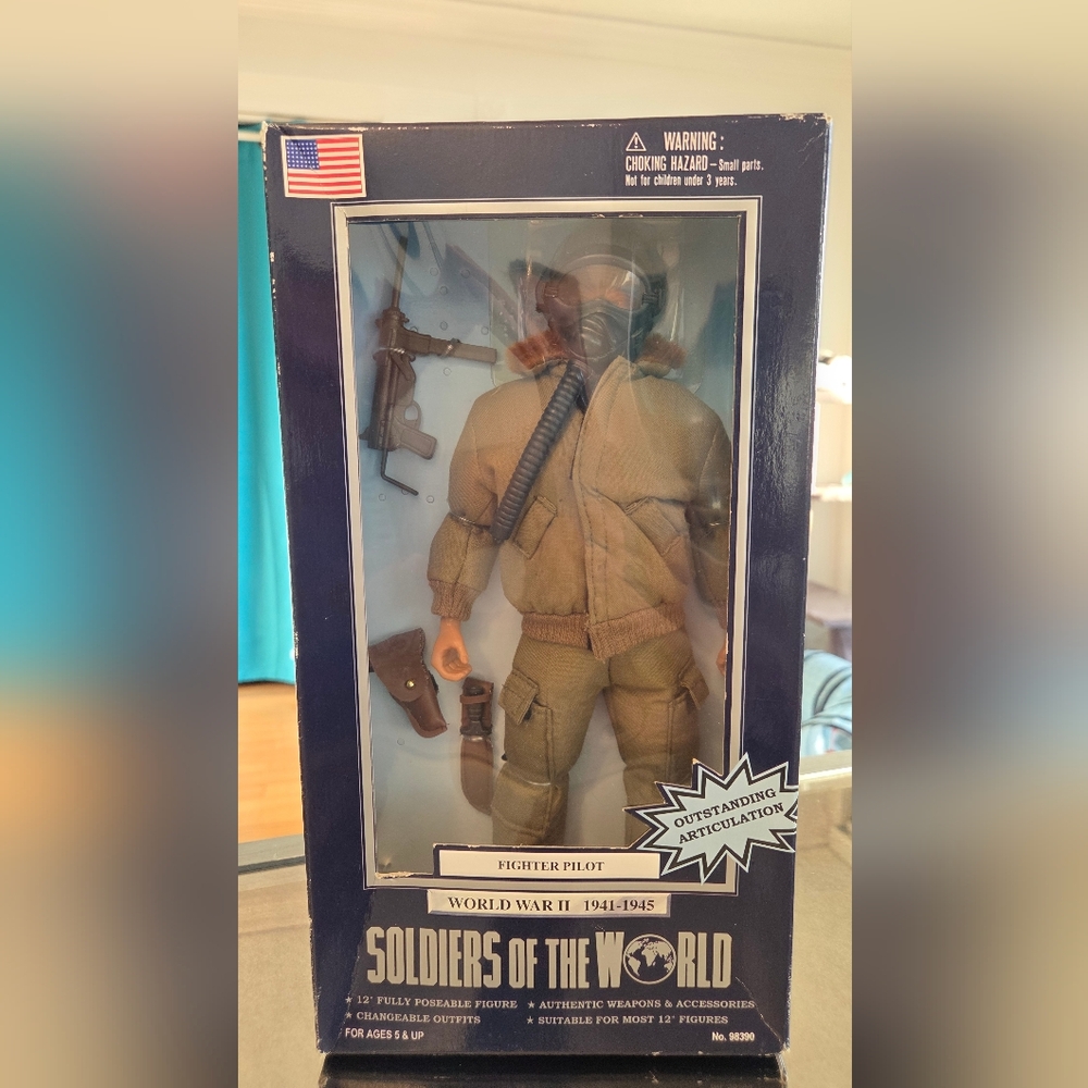 Action Figure with Accessories - Green